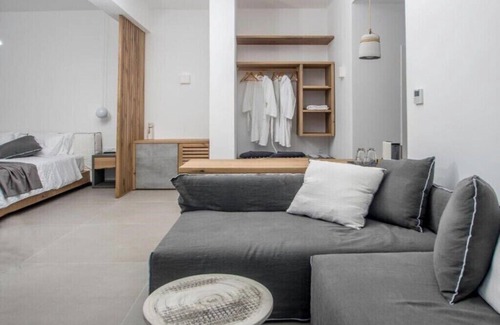 Kini Apartment | BH786 - C - Suite Syros