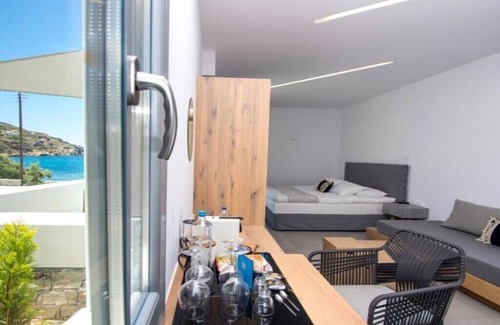 Kini Apartment | BH787 - C - Suite Syros