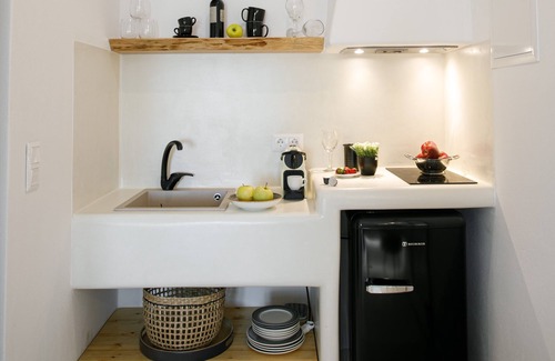 Mikri Vigla Apartment | BH850 - C - Suite Naxos