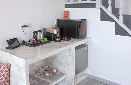 Vourvoulos Apartment | BH971 - C - Suite Santorini
