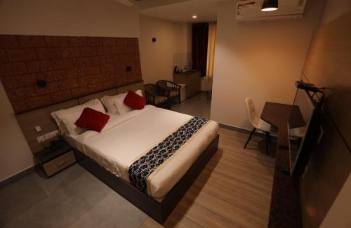 Kuppaayil Hotel | Bhavanam Regency Guruvayoor