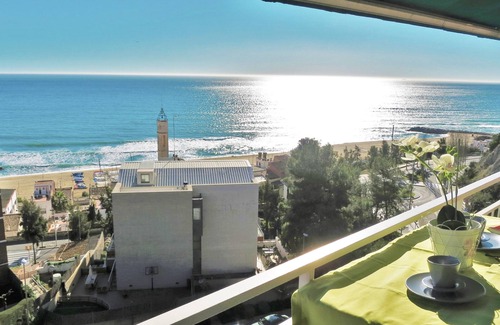 Montgat Apartment | BIANCA & SEAVIEW BEACH apartment with sea view, balcony, Wi-Fi, sand beach.