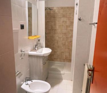 Passo del Tonale Apartment | Biancaneve - 300 Metri dalle Piste, Free Parking e Wi-Fi