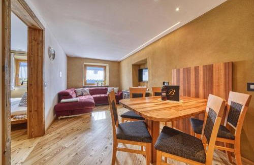 Cermes House | Biedermannhof