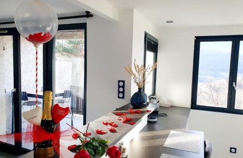 Cholonge Apartment | Bienvenue dans le cobalt !