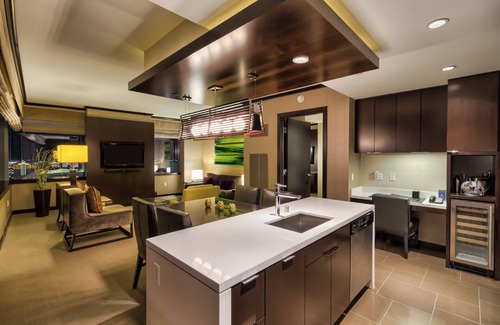 Las Vegas Strip Apartment | Big 2 BR Vdara Corner Penthouse! Stunner Bellagio Fountain View! Sleeps 6! 42 Fl