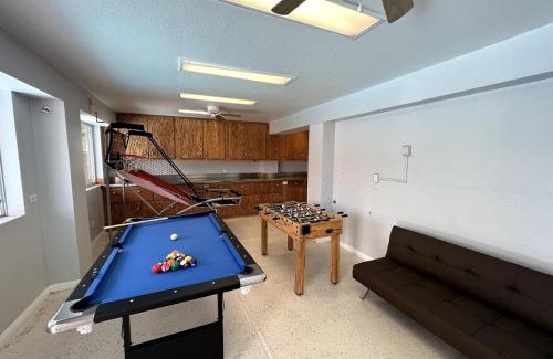 Summerlin House | Big 4 Bedroom Property with a Pool