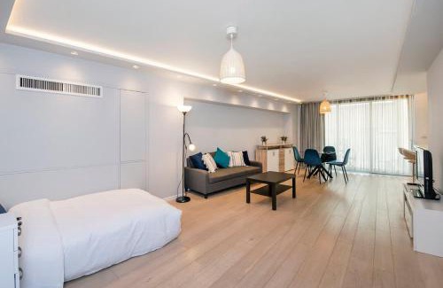 Cathedrals Apartment | Big and Bright London Bridge unit