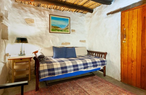 Terlingua Hotel | Big Bend Bunkroom - affordable right outside Big Bend Nat'l Park.