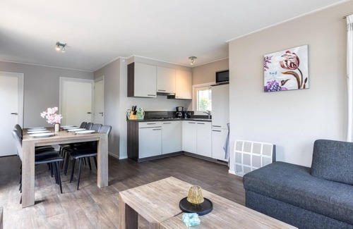 Kuinre Ski Chalet | Big Chalet in Friesland by the water with sloop