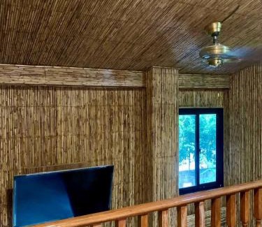 Real Hotel | Big Deluxe - Appleton Little Paradise Beach Resort & Restaurant