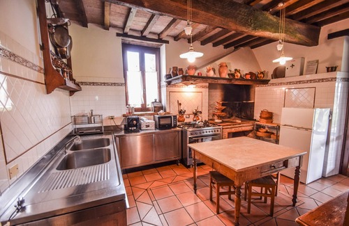 Montecastrilli Villa | Big estate with private pool, large garden 20km from Todi & 34 from Spoleto.