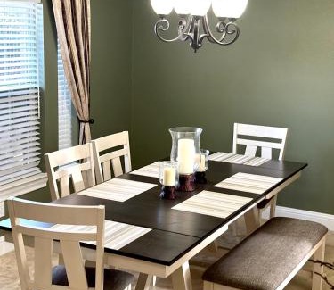 Barker House | ~ Big Family Home near 99/i10/kid friendly~