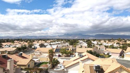 North Las Vegas House | Big Family Retreat with Pool and RV parking