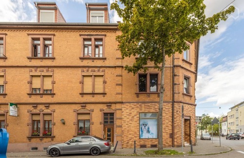 Kafertal Apartment | Big Family- sized Casaba in Mannheim