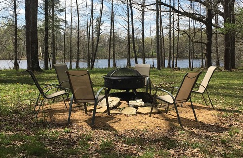 Pheba House | Big home Reunions Business Trips MSU events on 150 acres just 2.5 miles from MSU