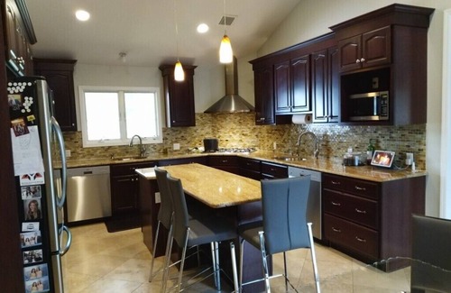 Teaneck House | Big house and beautiful huge yard, close to NYC