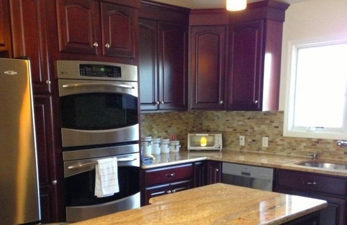 Teaneck House | Big house and beautiful huge yard, close to NYC