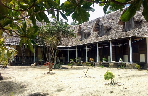 Mahambo House | BIG HOUSE BDM PROX SURF WAVE