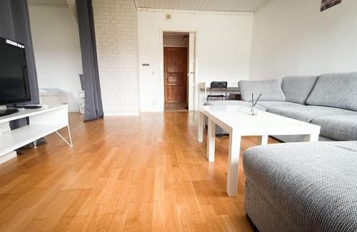 Goteborg Municipality Villa | Big house for workers & Family with free parking
