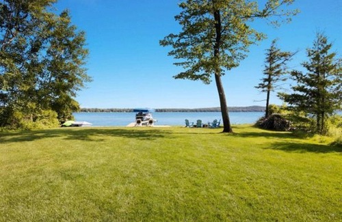 Lake Township House | Big Platte Lakefront Cottage