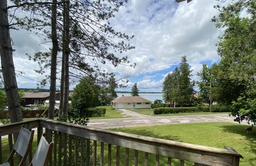 Scugog Cottage | Big Red Cottage with amazing lakeviews!