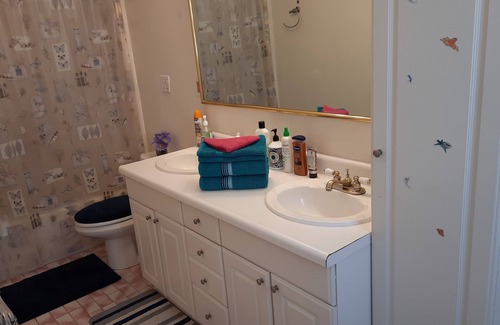 Revere House | Big Room With Private Bathroom In House Right Across Ocean And Beach!