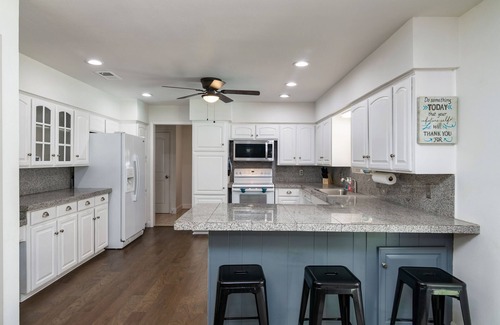 North Richland Hills House | Big Saltwater Pool close to Tex Rail