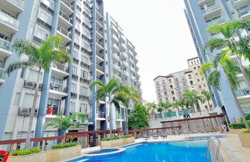 Pasay Apartment | Big Studio Across Airport NAIA T3 near Resorts World