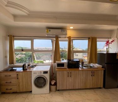 North Ridge Apartment | Big studio with balcony in Osu Accra
