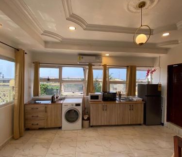 North Ridge Apartment | Big studio with balcony in Osu Accra