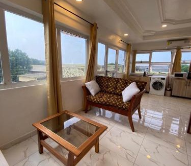 North Ridge Apartment | Big studio with balcony in Osu Accra