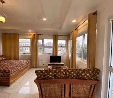North Ridge Apartment | Big studio with balcony in Osu Accra