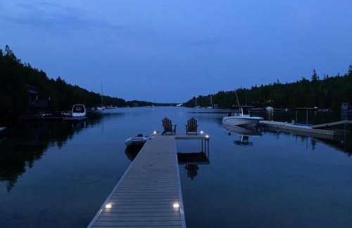 Tobermory House | Big Tub Beach Retreat - Tobermory