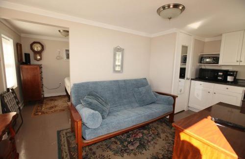 Morehead City Apartment | Bijou Bungalow