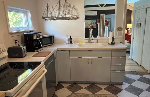 Barrington House | Bikes, Bays & Breezes