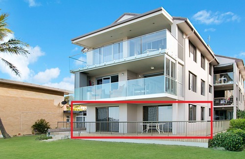 Bilinga Apartment | Bilinga Beach 4 - Absolute Beachfront