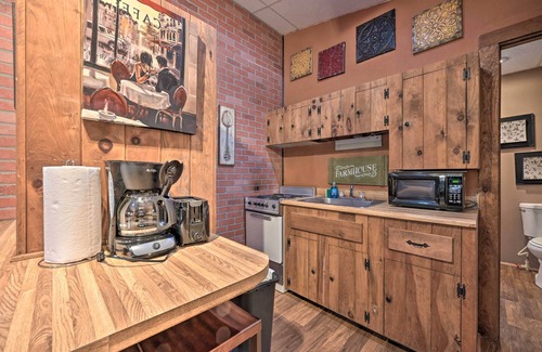 Huntingdon Cabin | 'Bill Pickett' Apt on 50-Acre Ranch - 1 Mi to Lake