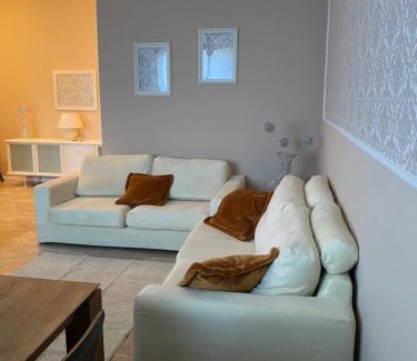 Opera Apartment | Bilocale di Prestigio in Affitto