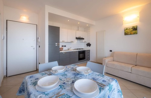 Miramare Apartment | Bilocale panoramico con parcheggio - Brezza di Mare