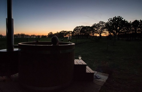 Sorano RV Rental | Bio Glamping Toscana Luxury Tents