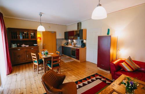 Krov House | Bio-Weingut Staffelter Hof