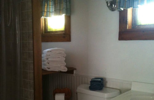 Northfield Cottage | Birch Cottage - Perfect for a short or long stay!