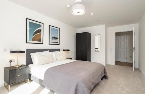 Godalming Apartment | Birchgrove Pepperpot House Exclusively for 65s
