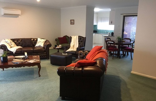 Maryborough Apartment | Bird Abode Accommodation in central Maryborough