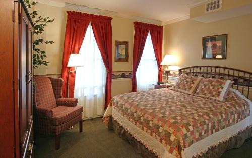 Bird In Hand Bed & Breakfast | Bird-in-Hand Village Inn & Suites