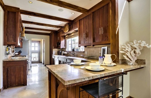 La Jolla House | Bird Rock Oasis, Rooftop Views, Koi Pond & Custom Design - Tranquility La Jolla