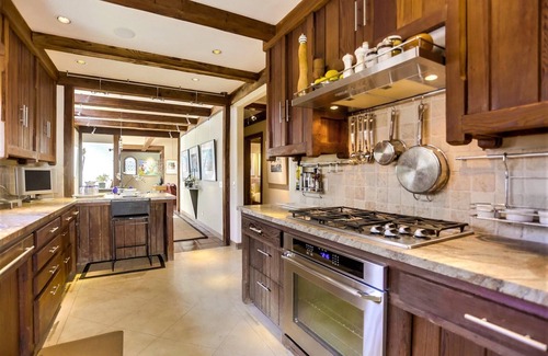 La Jolla House | Bird Rock Oasis, Rooftop Views, Koi Pond & Custom Design - Tranquility La Jolla