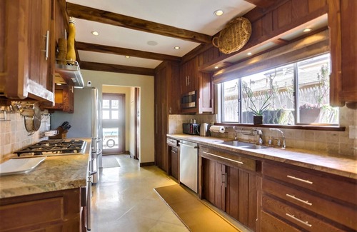 La Jolla House | Bird Rock Oasis, Rooftop Views, Koi Pond & Custom Design - Tranquility La Jolla