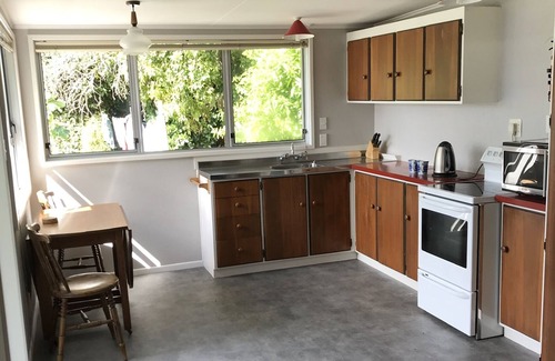 Waikawa Bay Cottage | Bird Song Cottage in Wharetukura Bay-sunny,beach,paradise